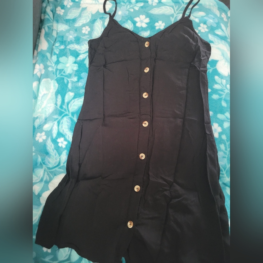Divided Black Sleeveless Top